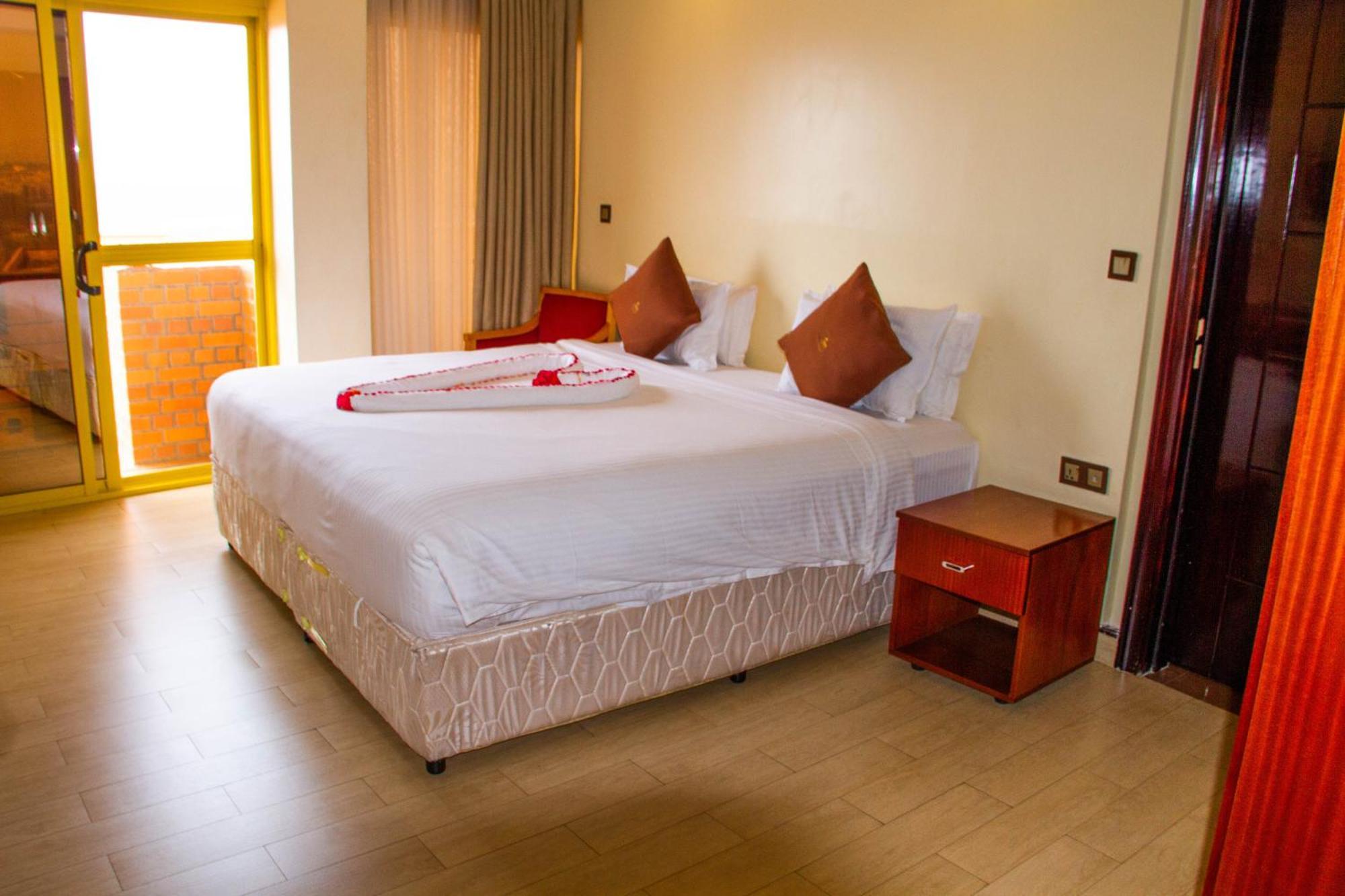 Sainte Famille Hotel Kigali Dış mekan fotoğraf