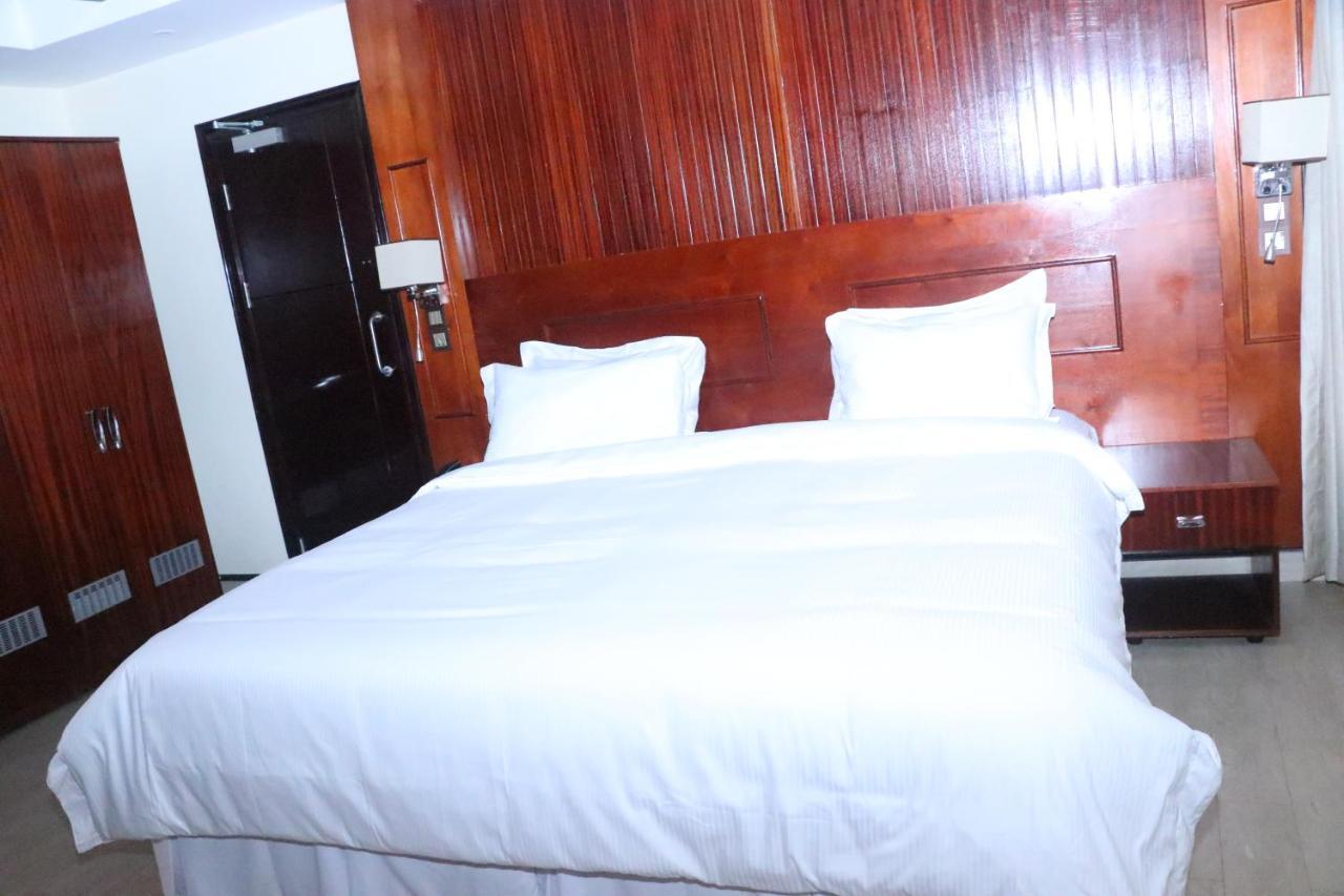 Sainte Famille Hotel Kigali Dış mekan fotoğraf