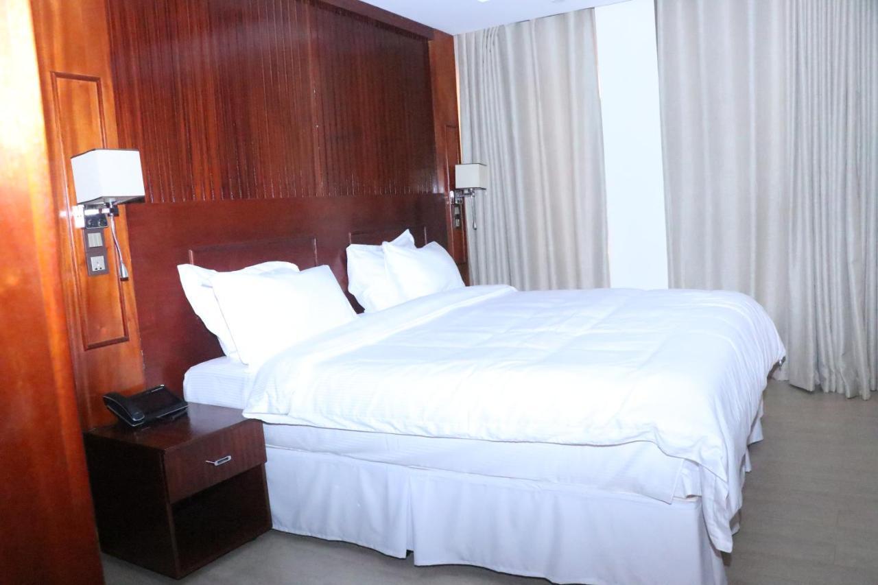 Sainte Famille Hotel Kigali Dış mekan fotoğraf